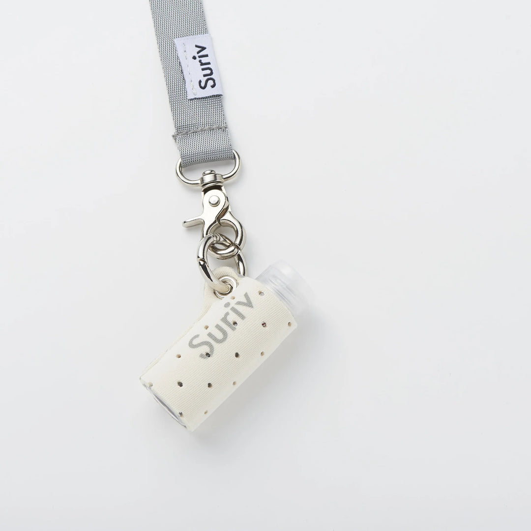 Suriv ＜クリーム＞ まるごと洗えるマスクケース（消毒ボトル＆ホルダー付）