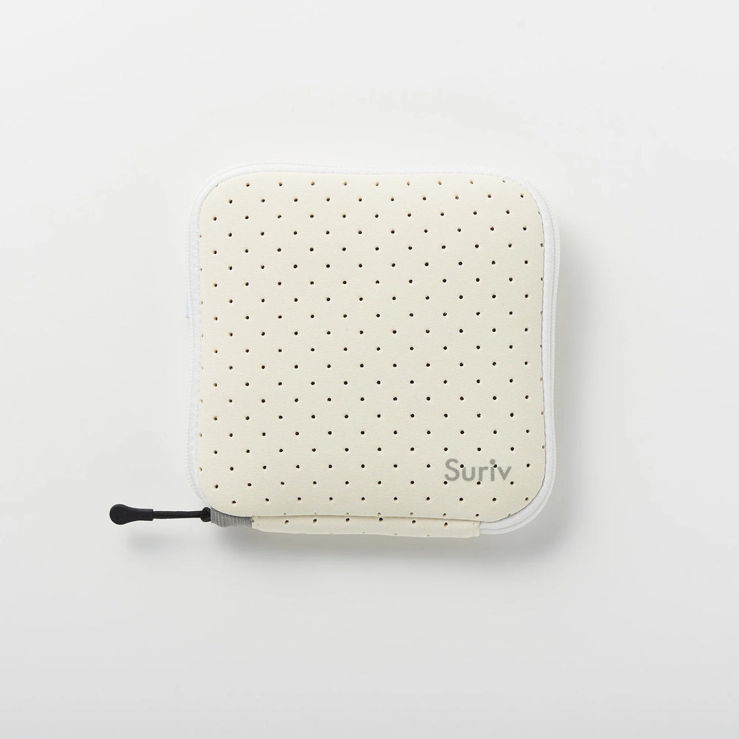 Suriv ＜クリーム＞ まるごと洗えるマスクケース（消毒ボトル＆ホルダー付）